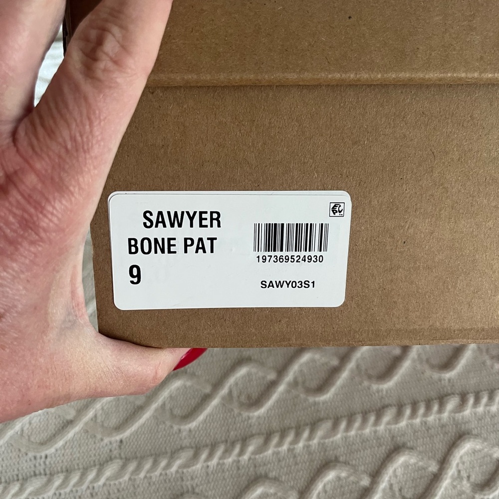 Steve Madden Chunky Bone Color Ankle Boots with Zipper patent Leather Size 9 - Picture 13 of 13